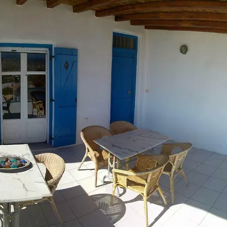 Apartment Paradosiaki Mezoneta *